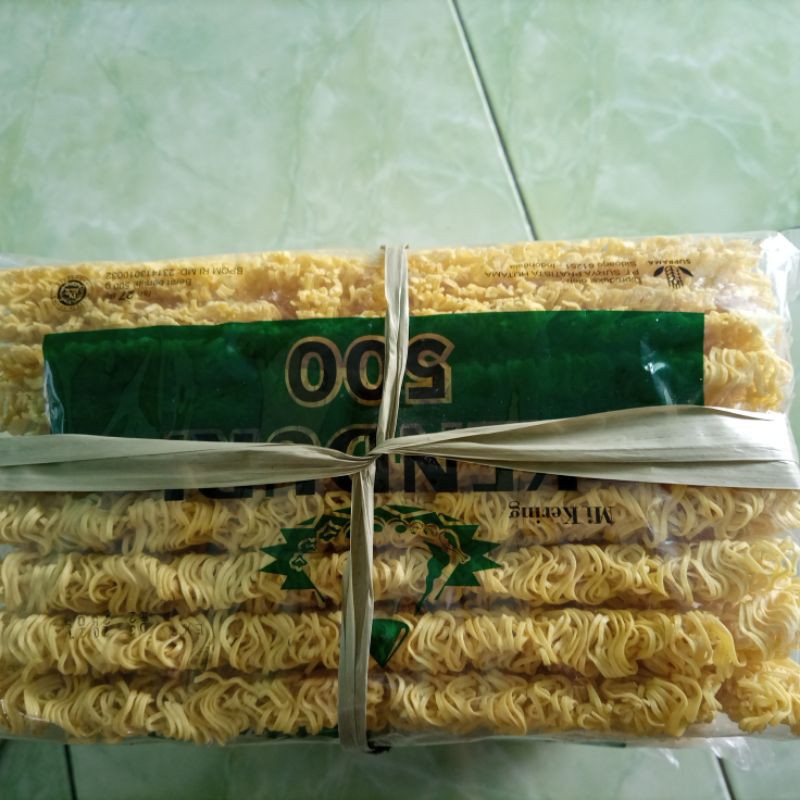 

mie kenduri dan mie cap beruang panda 500g (bahan mie kremes)