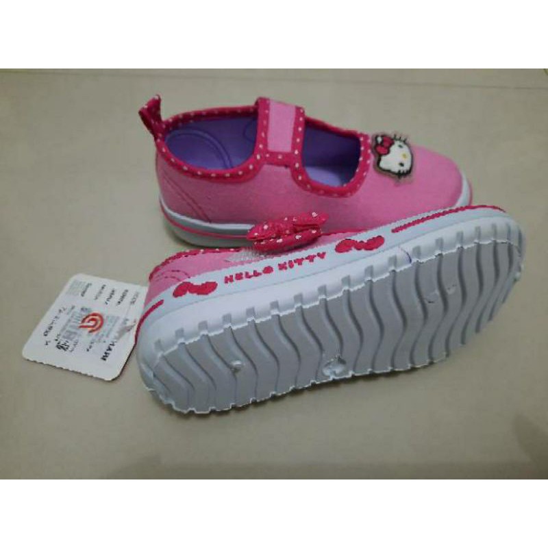 PRELOVED SEPATU ANAK PEREMPUAN SKECHERS GIRLS, DISNEY, NEW BALANCE