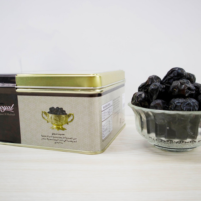 

Lagi Hangat Hangatnya Ini Kurma Royal Ajwa Al-Madinah 1 Kg Premium