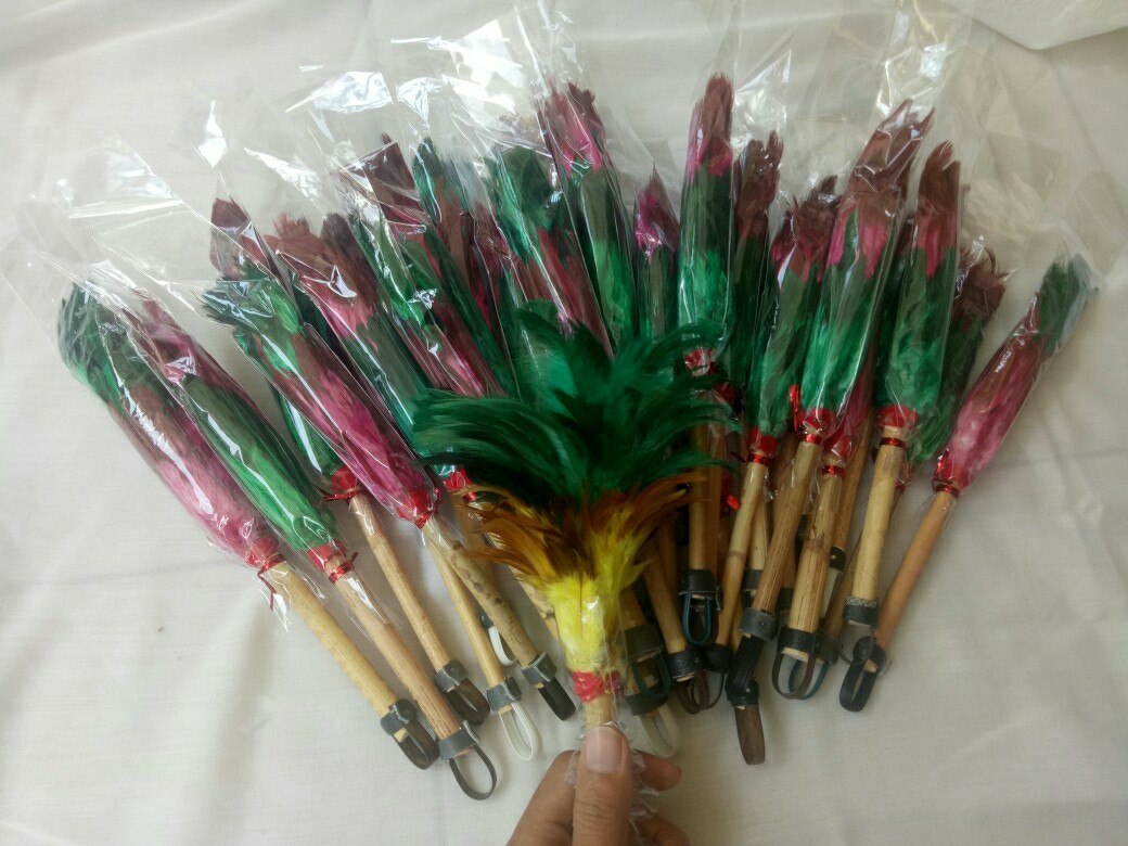 Souvenir Kemoceng Bulu Ayam 17 Cm - Souvenir Pernikahan Murah Unik Ulang Tahun Lucu Sovenir Sofenir