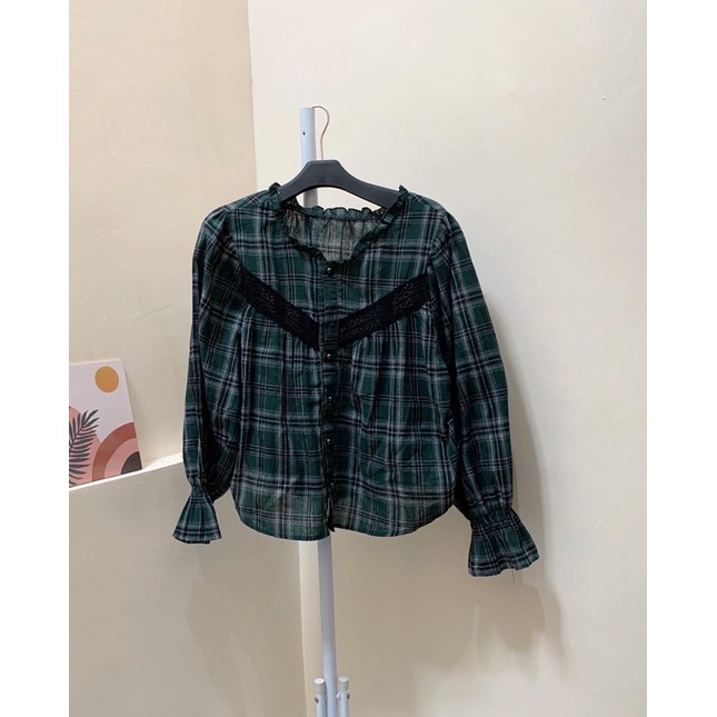 kemeja tartan lengan balon