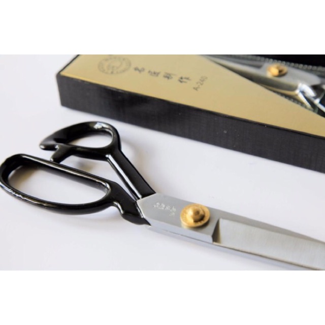 

Gunting Tailor Fish Cut no 9 inch
