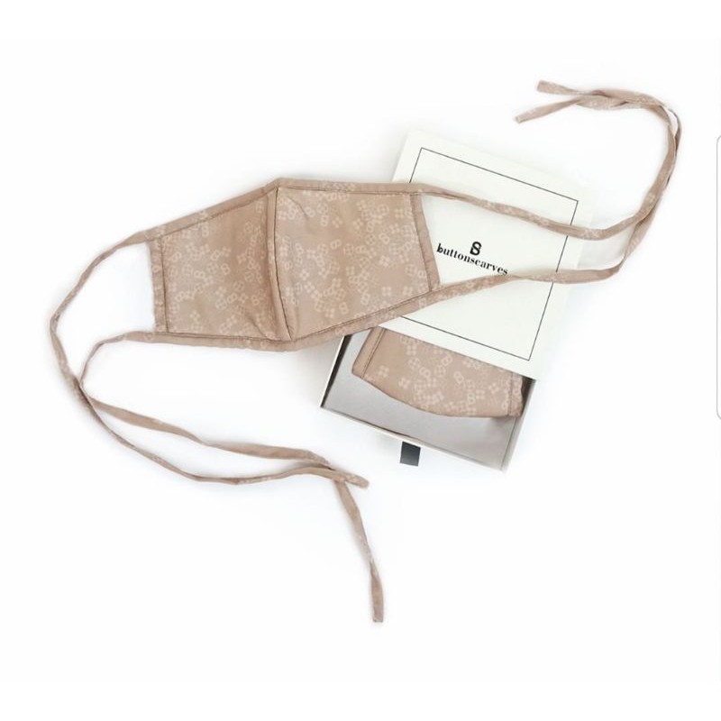 BUTTONSCARVES MONOGRAM PADDED MASK