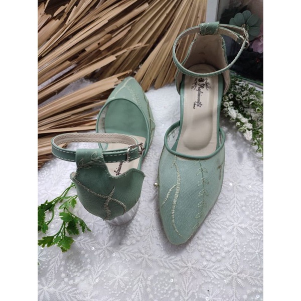 sepatu rafaizoutfit warna Sage green 5cm kaca