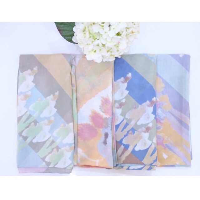 Sybil scarf riamiranda