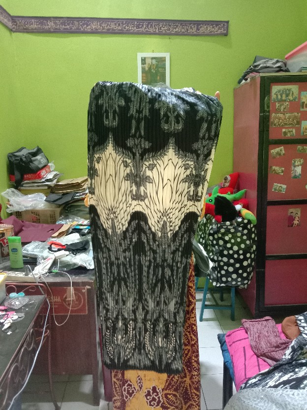 Batik Couple / Baju Batik Couple / Batik Set / Batik Lengan Panjang / Rok Set