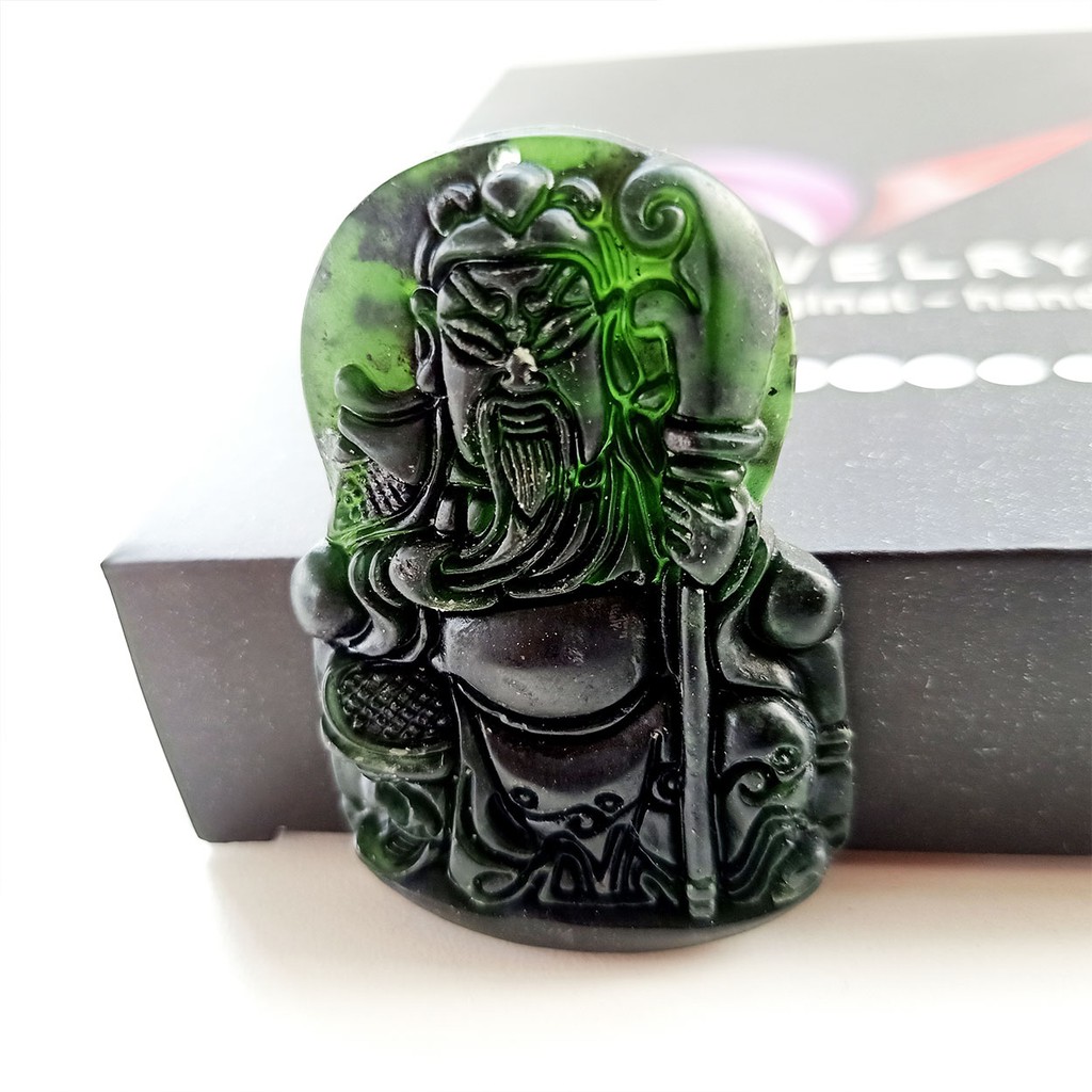 Liontin Batu Giok Ukir Dewa Kwan Kong - VeE Liontin Handmade