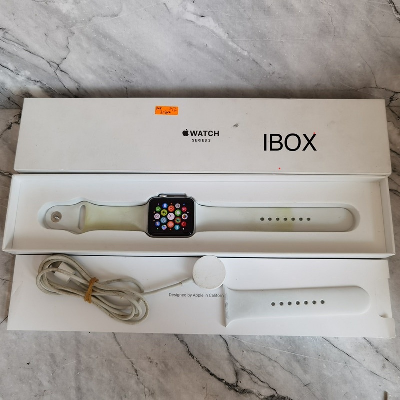 Apple Watch series 3 42mm Silver Aluminum Sport Band Bekas - Fullset Resmi
