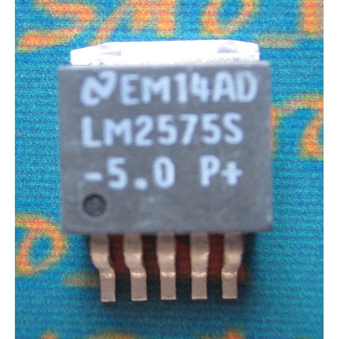 LM2575-5V Step Down switching regulator 5V / 1A IC dip TO-263