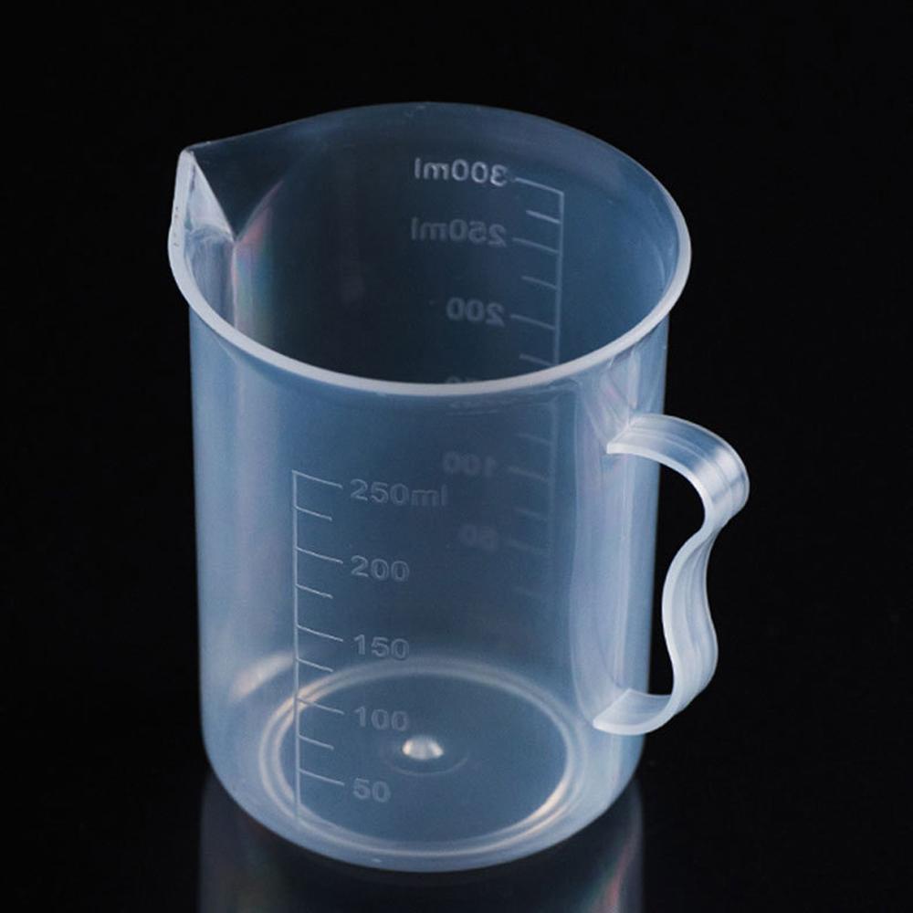 Gelas Takar Measuring Cup Agustina Alat Ukur Laboratorium Transparan Reusable Plastik Tahan Lama Measuring Cylinder