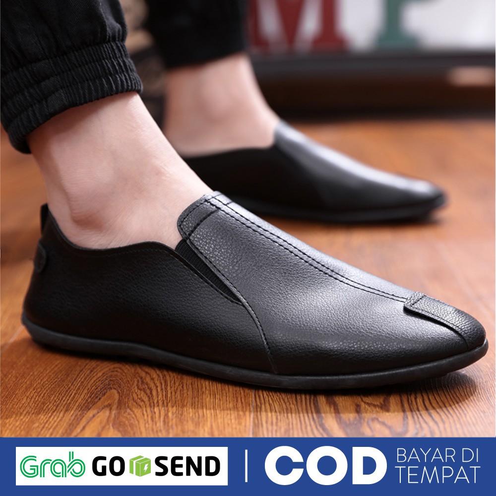 Highland Sepatu  Pria Slip  on Casual Sepatu  Kulit  Hitam 