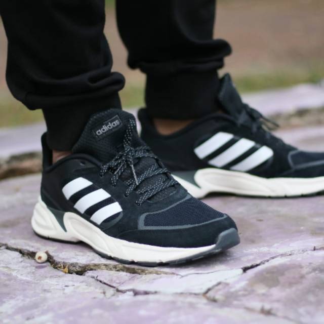 adidas valasion 90s black