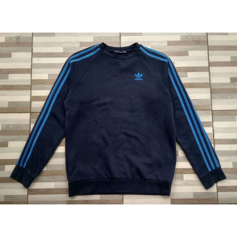crewneck adidas 3 stripes
