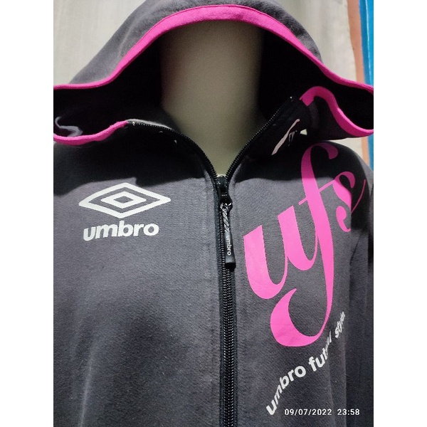 jaket umbro futsal