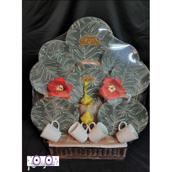

parcel keramik lebaran(e)