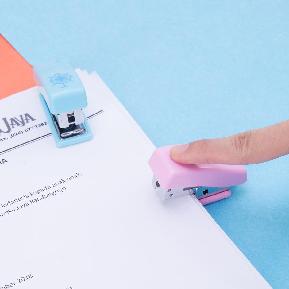 

PAK Deli Stapler Mini dengan pencabut staples #12 2 Warna Staples E0303 IH Ready Stock・