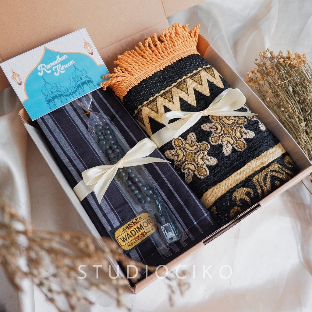 Hampers Cowok / Kado Ulang Tahun Cowok Wisuda Anniversary / Gift Box Cowok / Hampers Lebaran