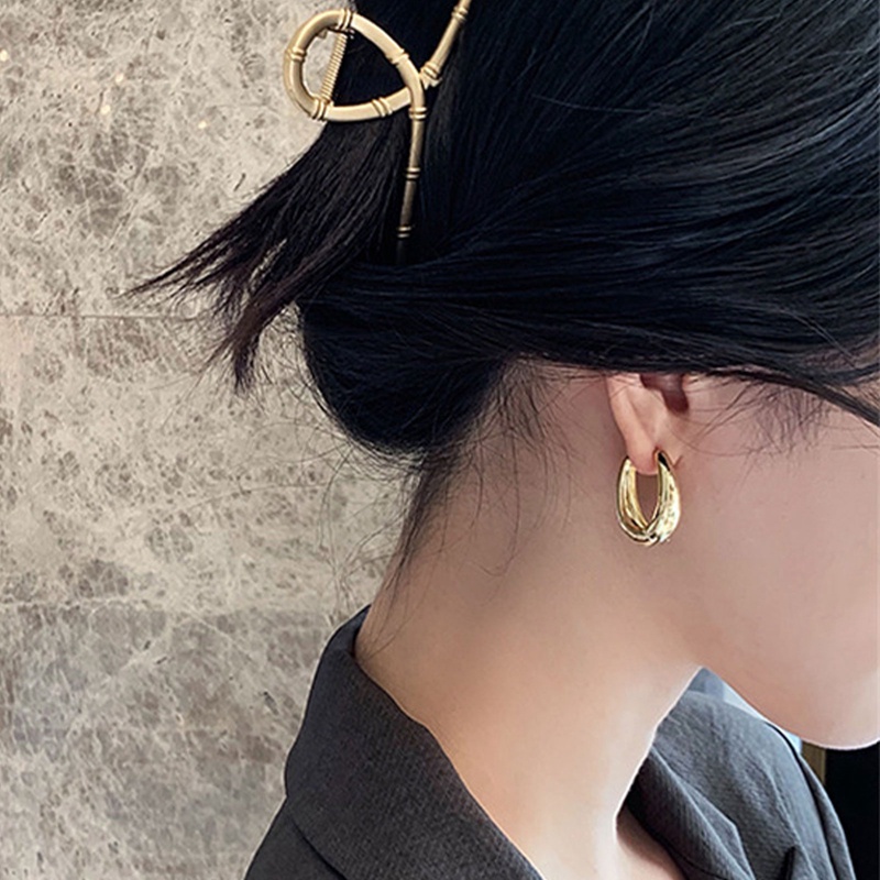 Anting Hoop Bahan Alloy Metal Gaya Korea Untuk Wanita