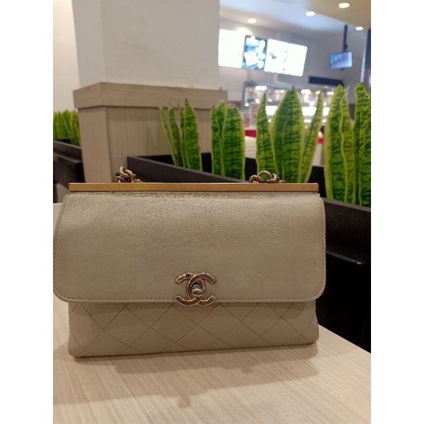 CH 31 Rue Cambon Paris preloved