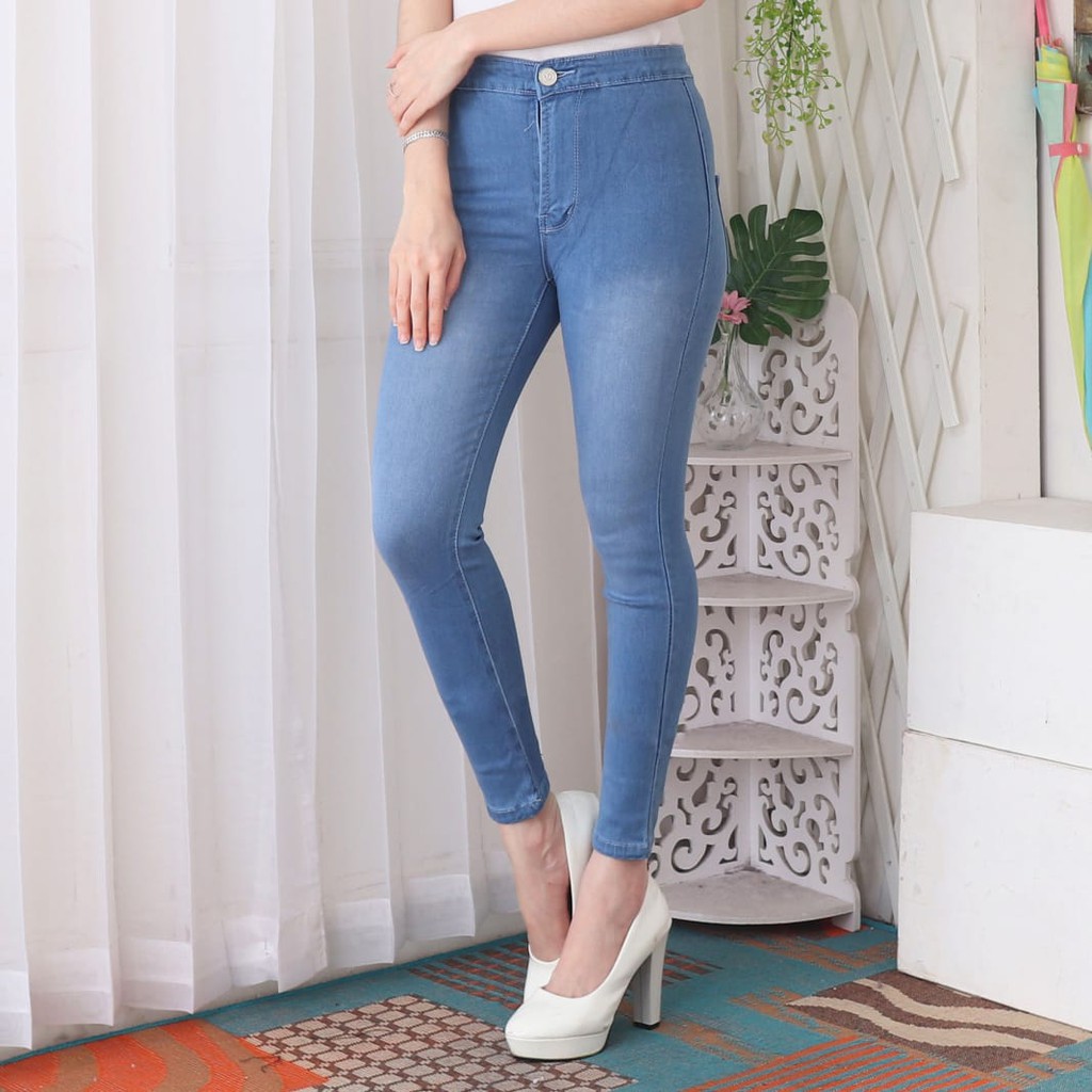 7C-G CELANA JEANS PREMIUM HIGHWAIST POLOS BIRU MUDA /PINGGANG TINGGI JEANS /STREACH /27 - 34