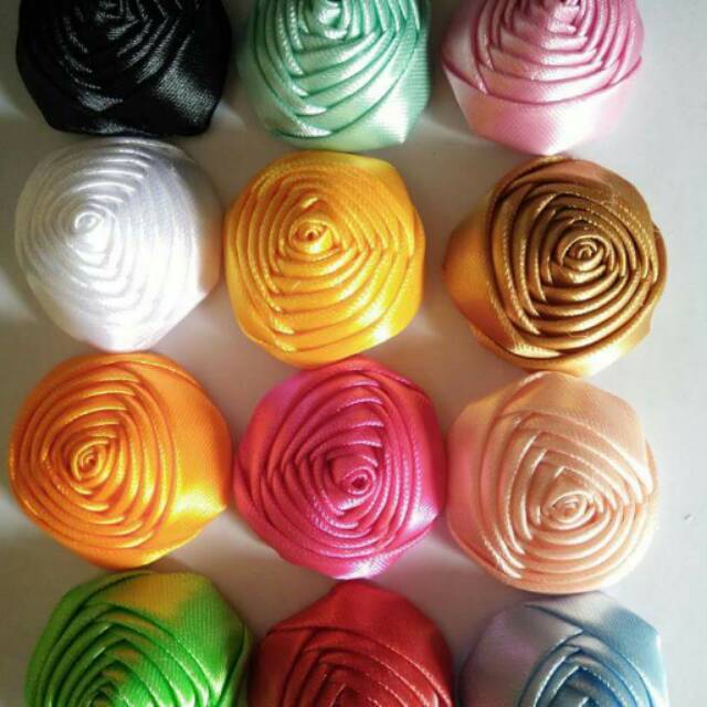 

Rosebud 3 cm-12 pcs