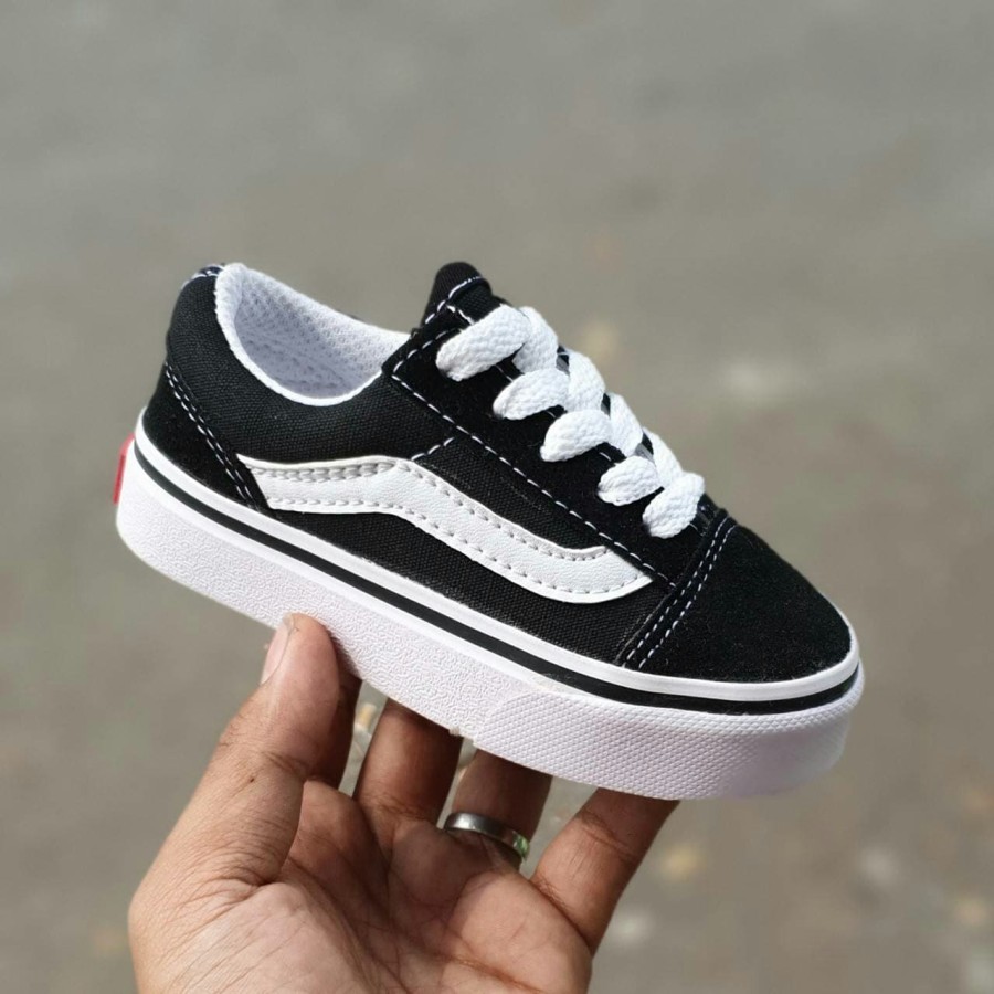 SEPATU VANS OLDSKOOL BLACK WHITE HITAM PUTIH KADO COWOK CEWEK LAKI LAKI PEREMPUAN ANAK KECIL TK SD