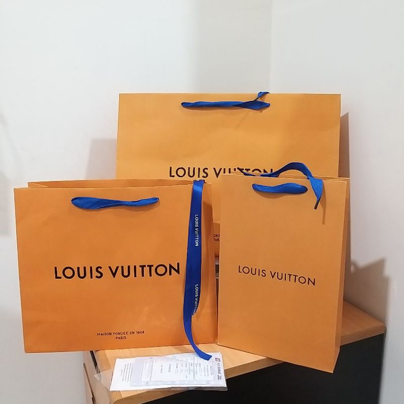 

PAPERBAG LV SET PITA FAKEBILLS