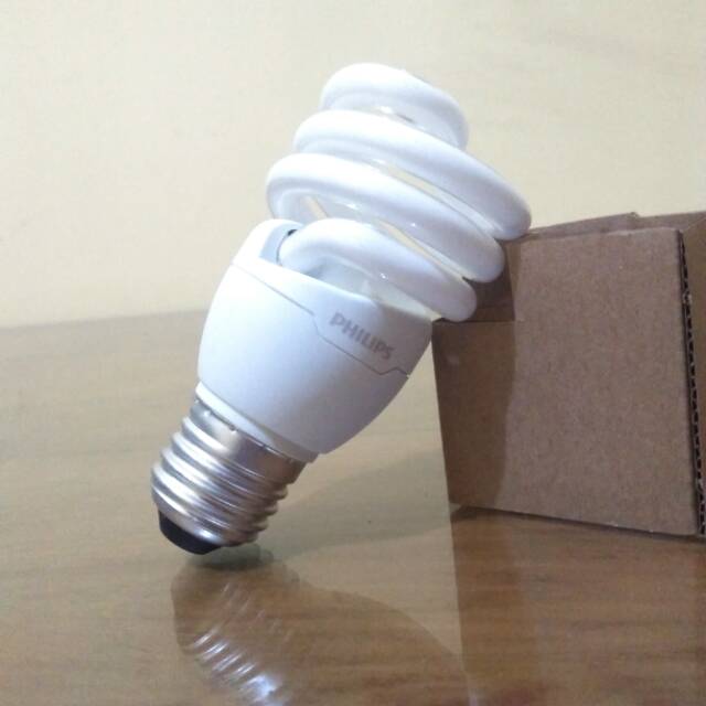 Lampu Philips Tornado 15 watt