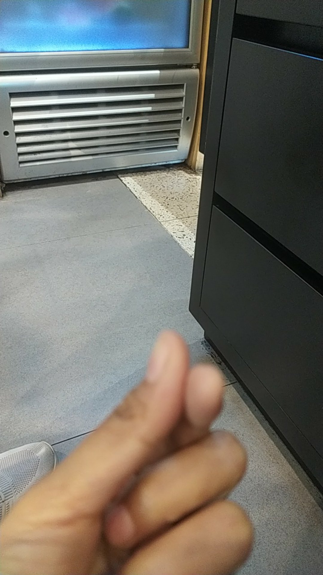 Kemeja Batik Pria Lengan Panjang Lapis Furing Hitam Merah Hijau Krisna