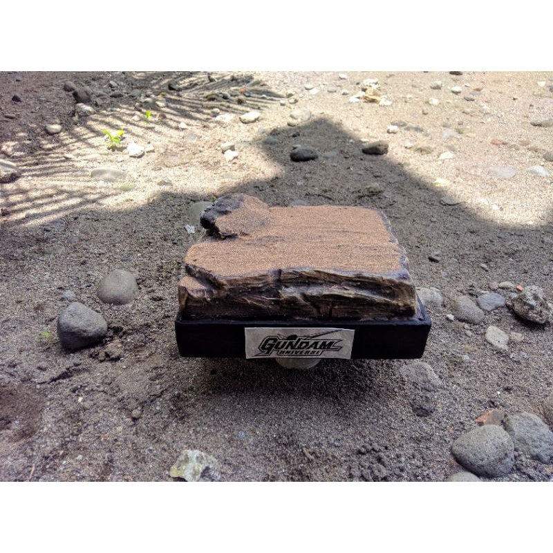 Diorama base gundam tema padang pasir