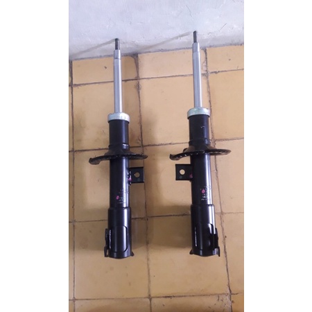 Shock breaker depan Sienta