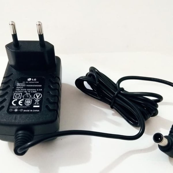 Adaptor Charger TV Monitor LG 19V-0.8A LED TV Monitor LG Colokan Jarum