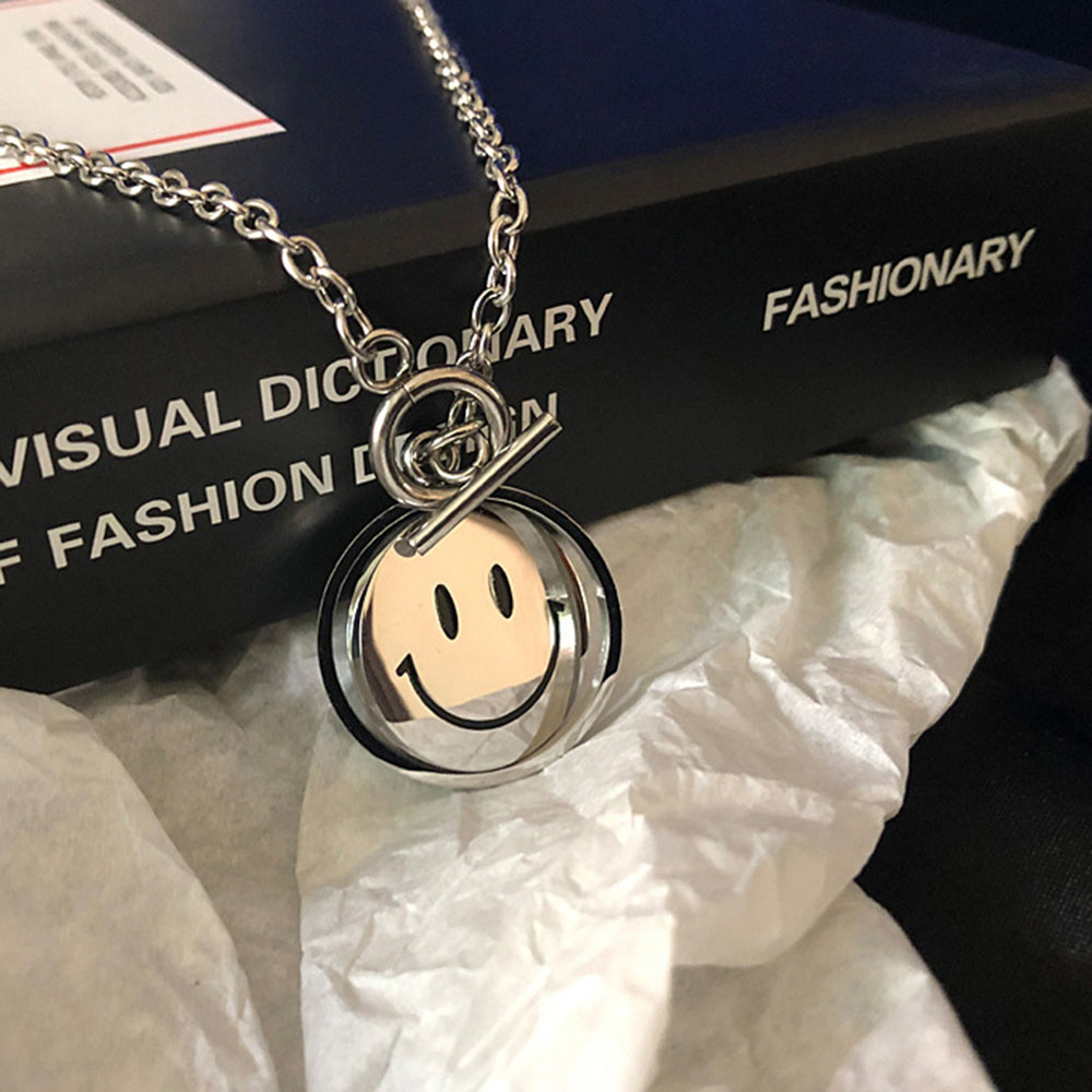 【COD Tangding】Double Side Smile Sad Face Rotating Pendant Simple Couple Retro Personality Hip-hop Necklace Chain Fashion Accessories