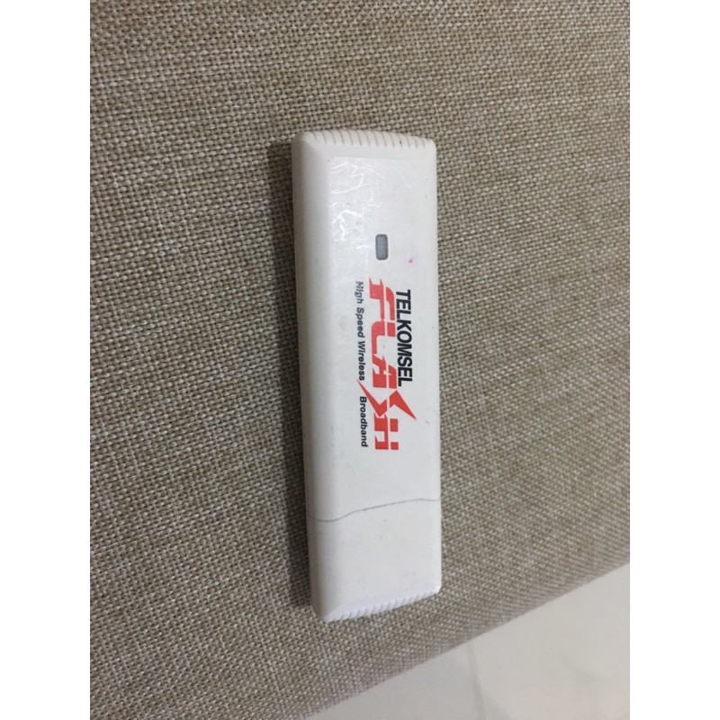 Modem telkomsel HUAWEI E1750, HSPA USB stick