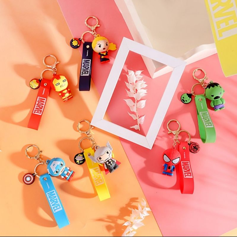 MINISO X MARVEL Collection Gantungan Kunci Souvenir Pendant
