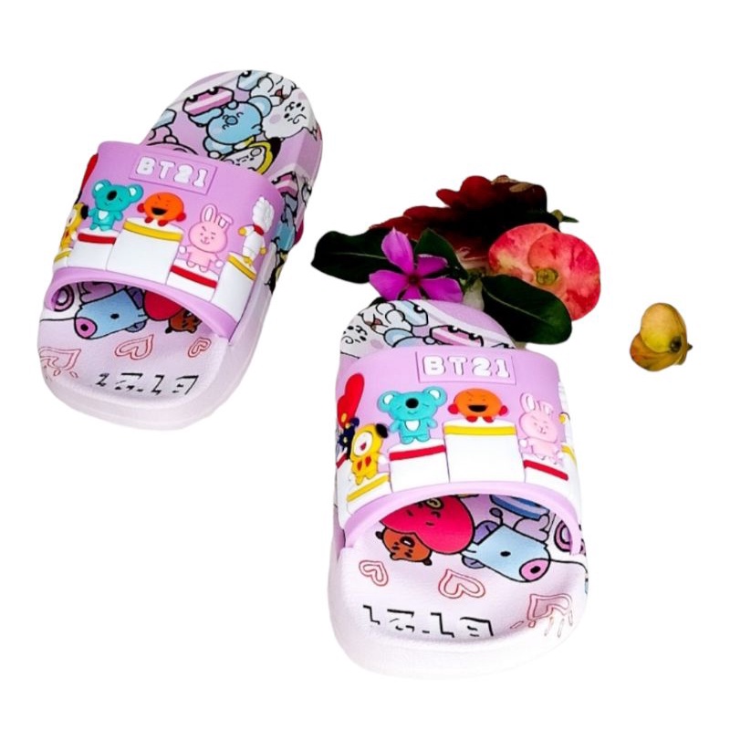 SENDAL SLOP KARET ANAK PEREMPUAN TERBARU,SANDAL ANAK  BT21 NYAMAN DIPAKE MOTIF TERBARU KEKINIAN.