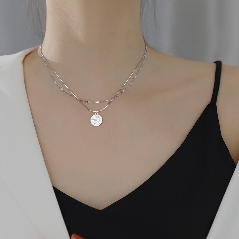 Korea titanium steel kalung kepribadian wanita ins minimalis normcore gaya huruf selebriti Internet