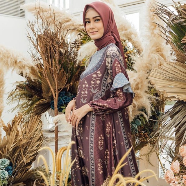 MINOR-MINOR (Anggrek scarf) by WearingKlamby