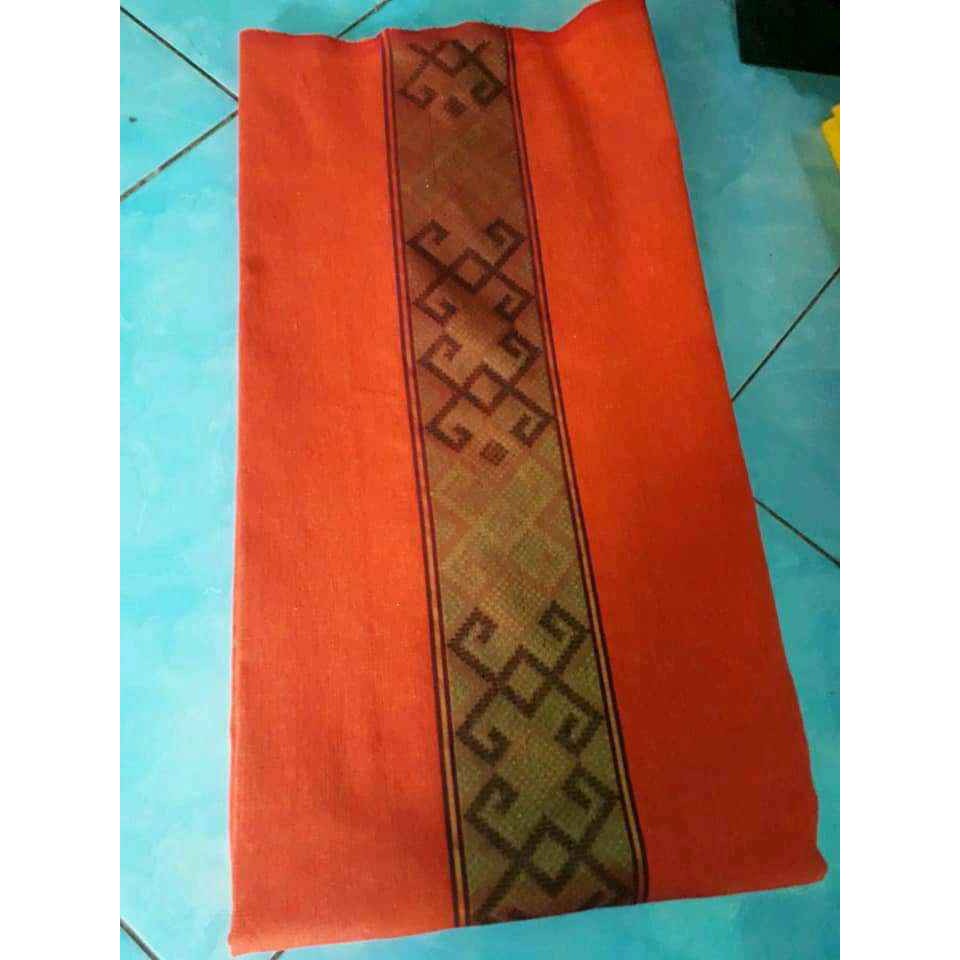Tenun Paruki Toraja / Tenun Paruki polos