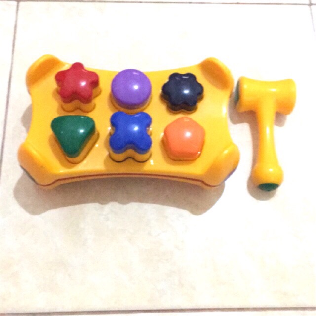 Mainan TOLO preloved with hammer