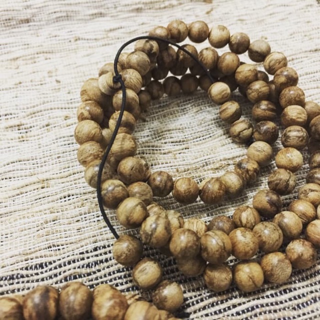 Kalung gaharu malinau