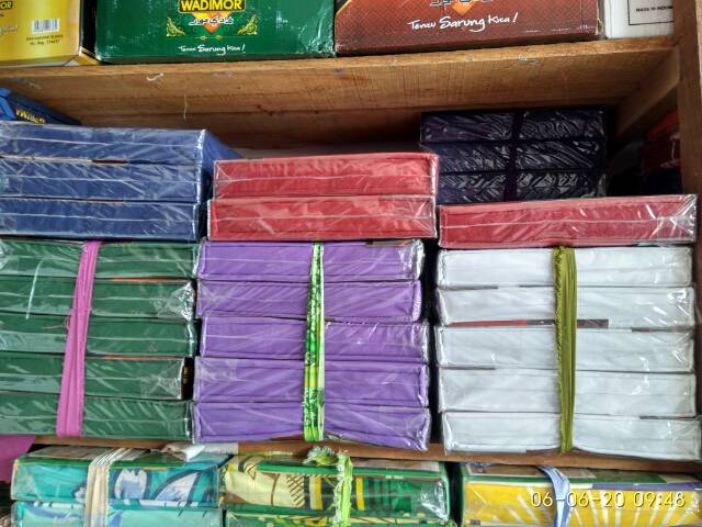 Sprei fata jacquard polos ukuran 180×200