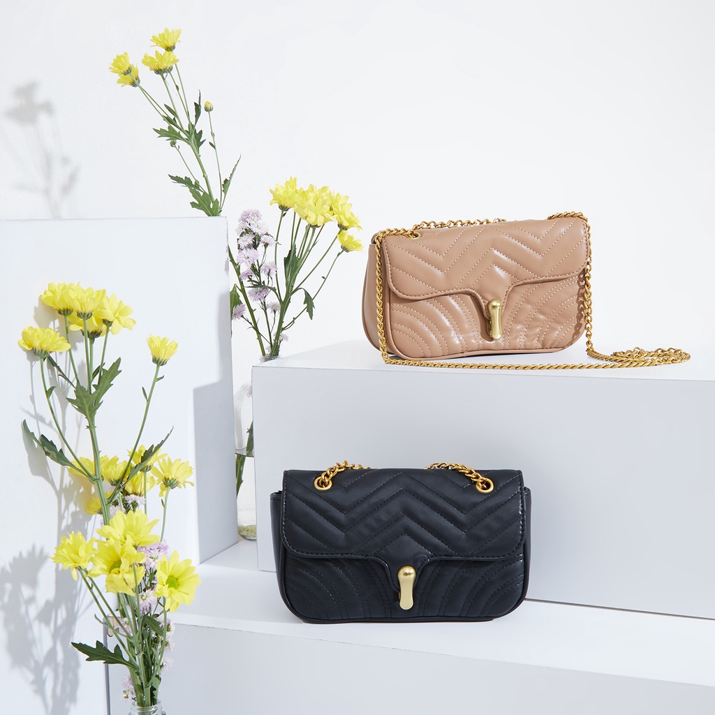 Sundays Attire - SOHO Shoulder Bag Classic Flap Bag Smooth PU Leather / Tas Wanita