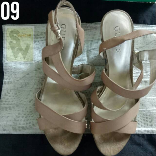 (Preloved) Sepatu Sandal Wanita Guess