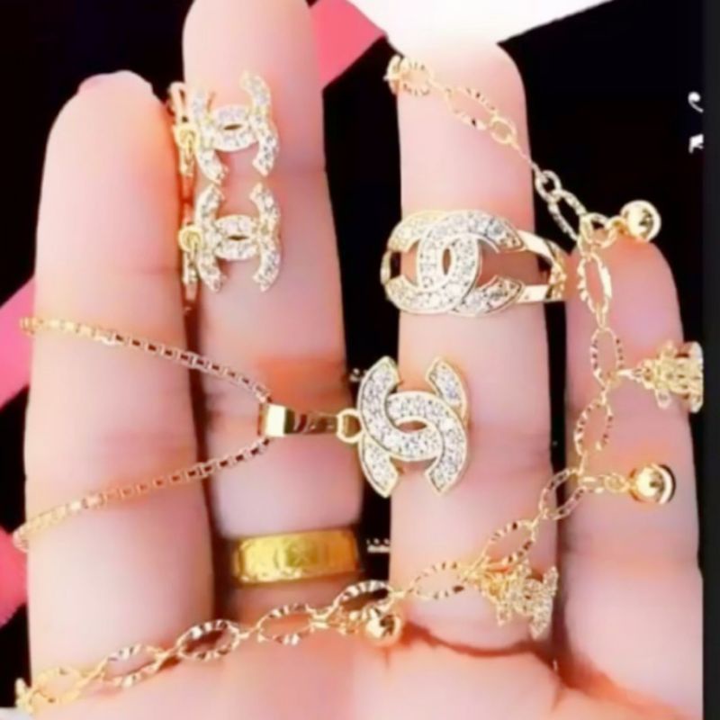 set perhiasan wanita dewasa, set chd, set perhiasan titanium asli anti luntur anti karat,set perhiasan fashion wanita terbaru, perhiasan mirip mas asli, perhiasan berlapis emas 24 k, 1 set perhiasan lengkap  kalung gelang cincin anting,