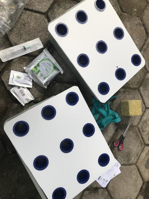 Paket Starter Kit Hidroponik (wick System) 9 Lubang 2 Bak