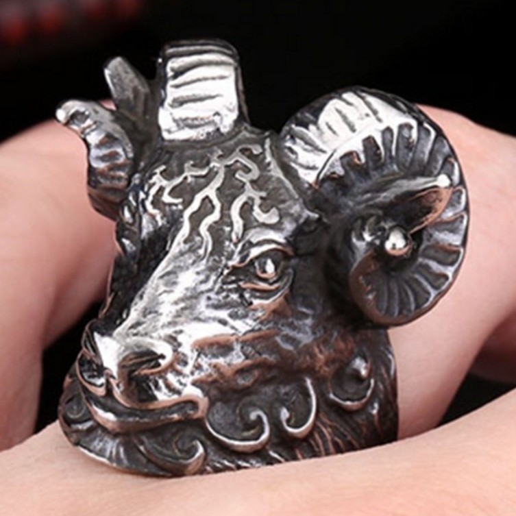 SEUSUK  Vintage Satan Worship Ram Aries Zodiac Sheep Goat Head Horn Biker Ring