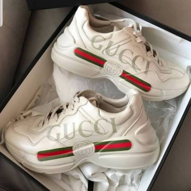 harga sepatu gucci sneakers
