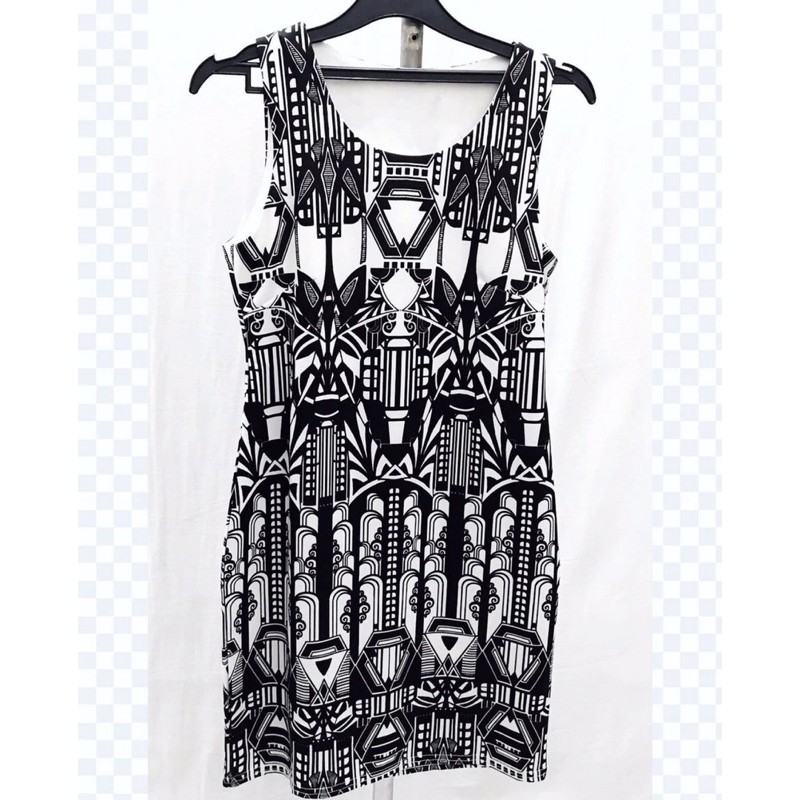 Dress Abstrak