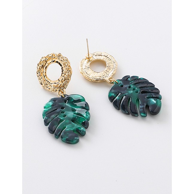 LRC Anting Tusuk Fashion Leaves Dark Green Irregular Ring Leaf Earrings F73332